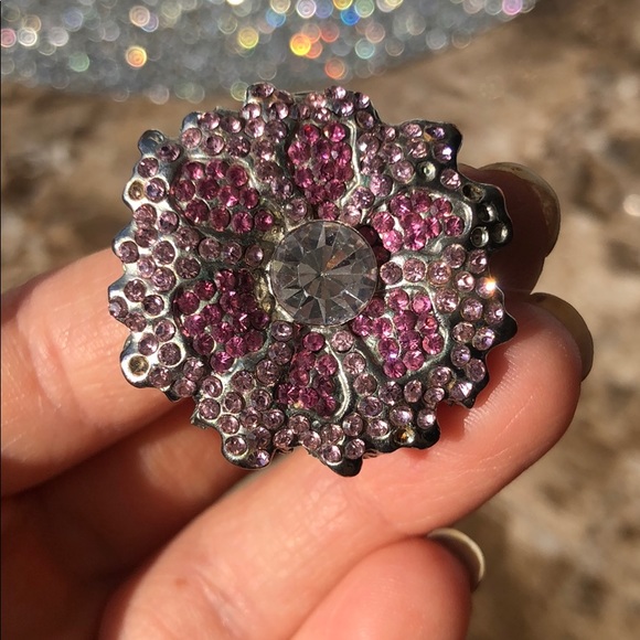 Pink Rhinestone Flower ring 🌺 - Picture 6 of 6